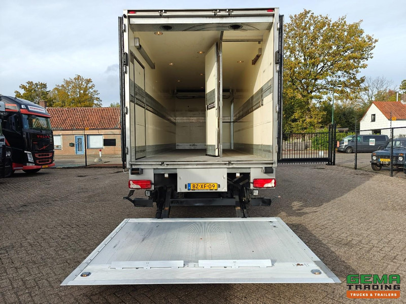 Scania P230 4x2 Dagcab Euro5 - Koel-VriesBak 7.55m + Carrier Supra 950MT + Laadklep 2000kg - Hűtős teherautó: 5 kép. Scania P230 4x2 Dagcab Euro5 - Koel-VriesBak 7.55m + Carrier Supra 950MT + Laadklep 2000kg - Hűtős teherautó: 5 kép.