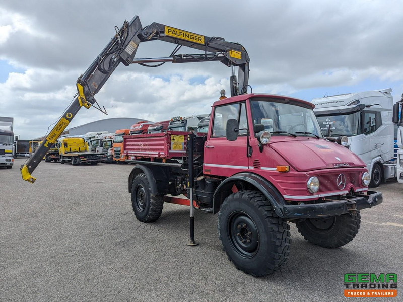 Unimog 416/U1100 4x4 - Hiab PK4600A - Open laadbak - Lier - Vangmuil/trekhaak - Mercedes Benz - Darus autó: 2 kép. Unimog 416/U1100 4x4 - Hiab PK4600A - Open laadbak - Lier - Vangmuil/trekhaak - Mercedes Benz - Darus autó: 2 kép.