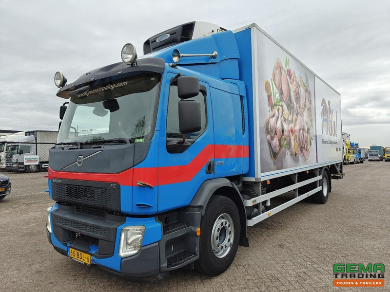 Volvo FE 250 4x2 Slaapcab Euro6 - Koel-Vriesbak 7.5m + Carrier Supra 750 Mt + Laadklep 2000kg - 01/2026 APK - Hűtős teherautó: 1 kép. Volvo FE 250 4x2 Slaapcab Euro6 - Koel-Vriesbak 7.5m + Carrier Supra 750 Mt + Laadklep 2000kg - 01/2026 APK - Hűtős teherautó: 1 kép.