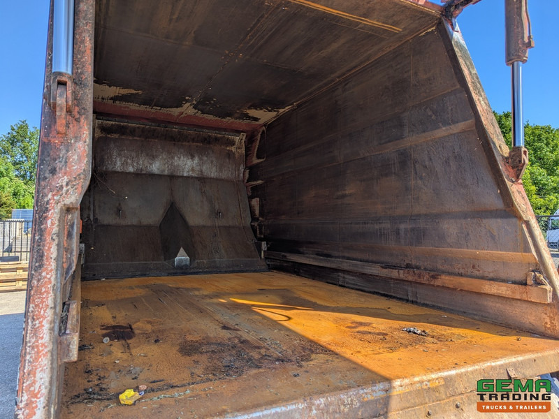 Volvo FE 300 EEV 6x2/4 Dagcab Euro5 EEV K - Zoeller Ekopres Medium XL - 10/2025APK - Szemetesautó: 5 kép. Volvo FE 300 EEV 6x2/4 Dagcab Euro5 EEV K - Zoeller Ekopres Medium XL - 10/2025APK - Szemetesautó: 5 kép.