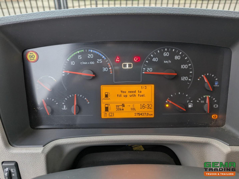 Dobozos felépítményű teherautó Volvo FE320 4x2 Dagcab Euro6 - Gesloten Opbouw 7.6m + Laadklep 2000KG - ZijDeuren - VolledigLuchtgeveerd: 16 kép. Dobozos felépítményű teherautó Volvo FE320 4x2 Dagcab Euro6 - Gesloten Opbouw 7.6m + Laadklep 2000KG - ZijDeuren - VolledigLuchtgeveerd: 16 kép.