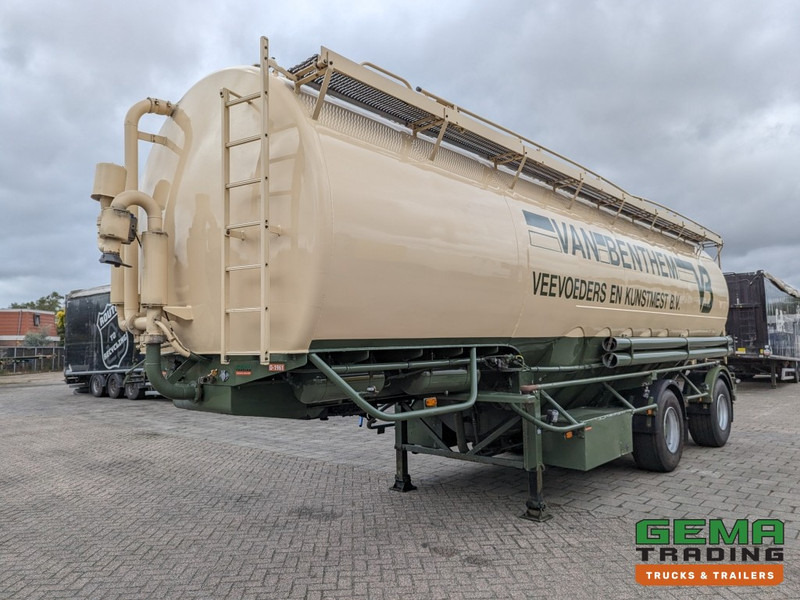 WELGRO 90WSL33-24 2-Assen SAF Silo MengVoeder / Futter 24m³ - Trommelremmen - StuurAs (O1961) - Tartályos félpótkocsi: 1 kép. WELGRO 90WSL33-24 2-Assen SAF Silo MengVoeder / Futter 24m³ - Trommelremmen - StuurAs (O1961) - Tartályos félpótkocsi: 1 kép.