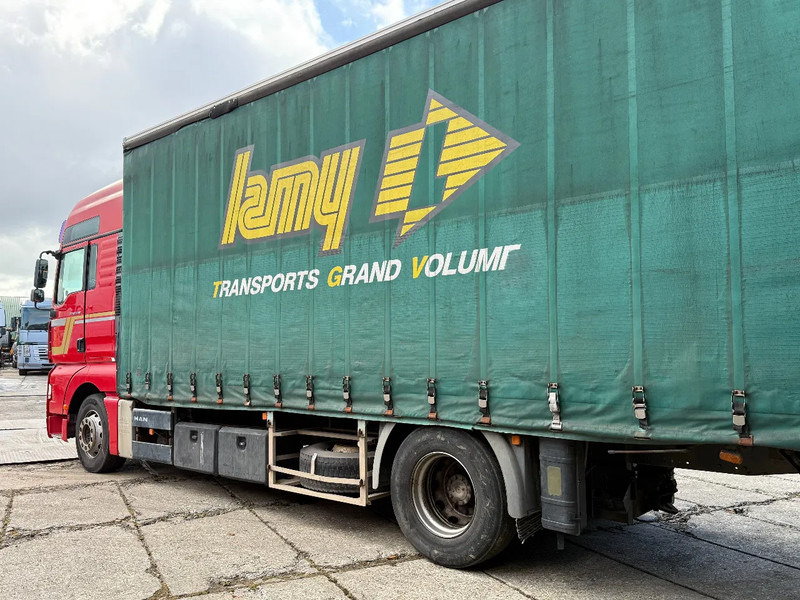 MAN TGA 18.440 4X2 BOX Spring/Air EURO3 Retarder ZF Manual - Dobozos felépítményű teherautó: 3 kép. MAN TGA 18.440 4X2 BOX Spring/Air EURO3 Retarder ZF Manual - Dobozos felépítményű teherautó: 3 kép.