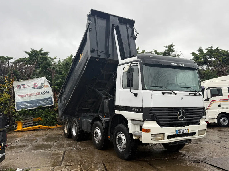 Mercedes-Benz Actros 4143 V6 8X4 Tipper Spring/Spring MP1 Manual Gear - Billenőplatós teherautó: 1 kép. Mercedes-Benz Actros 4143 V6 8X4 Tipper Spring/Spring MP1 Manual Gear - Billenőplatós teherautó: 1 kép.