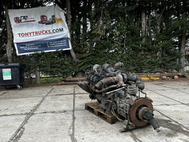 Mercedes-Benz OM 421 V6 Engine with Turbo 340HP + Gearbox - Motor: 1 kép. Mercedes-Benz OM 421 V6 Engine with Turbo 340HP + Gearbox - Motor: 1 kép.