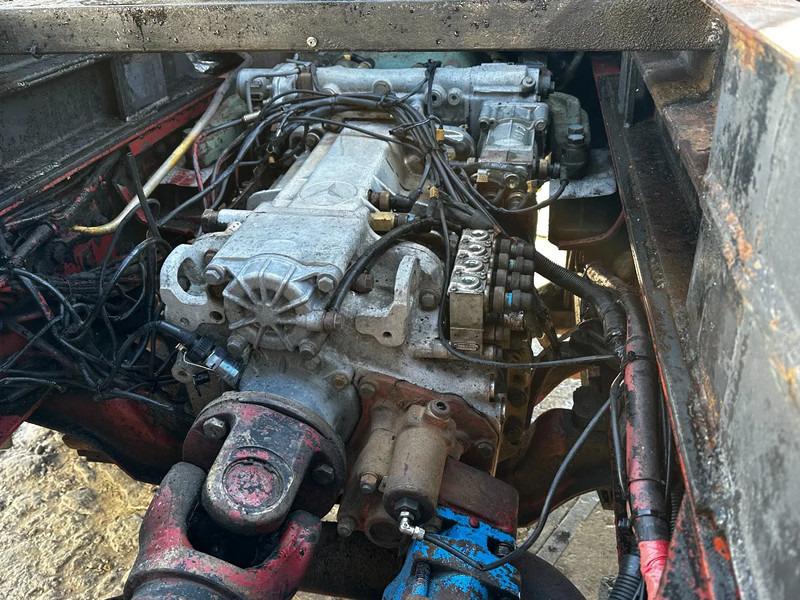 Billenőplatós teherautó Mercedes-Benz SK 1733 V6 4X2 Tipper Spring/Spring EPS Manual Gearbox: 7 kép. Billenőplatós teherautó Mercedes-Benz SK 1733 V6 4X2 Tipper Spring/Spring EPS Manual Gearbox: 7 kép.