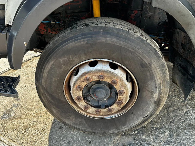 Billenőplatós teherautó Mercedes-Benz SK 1733 V6 4X2 Tipper Spring/Spring EPS Manual Gearbox: 12 kép. Billenőplatós teherautó Mercedes-Benz SK 1733 V6 4X2 Tipper Spring/Spring EPS Manual Gearbox: 12 kép.