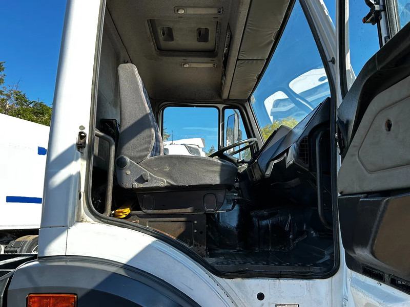 Billenőplatós teherautó Mercedes-Benz SK 1733 V6 4X2 Tipper Spring/Spring EPS Manual Gearbox: 10 kép. Billenőplatós teherautó Mercedes-Benz SK 1733 V6 4X2 Tipper Spring/Spring EPS Manual Gearbox: 10 kép.