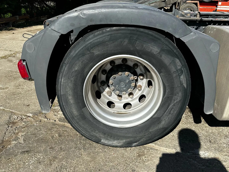 MAN TGX 18.480 4X2 Tractor-unit Spring/Air Retarder Double Tank 2 Airco - Nyergesvontató: 5 kép. MAN TGX 18.480 4X2 Tractor-unit Spring/Air Retarder Double Tank 2 Airco - Nyergesvontató: 5 kép.