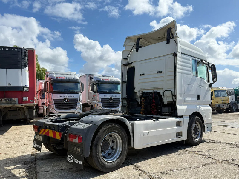 MAN TGX 18.480 4X2 Tractor-unit Spring/Air Retarder EURO5 Double Airco - Nyergesvontató: 4 kép. MAN TGX 18.480 4X2 Tractor-unit Spring/Air Retarder EURO5 Double Airco - Nyergesvontató: 4 kép.