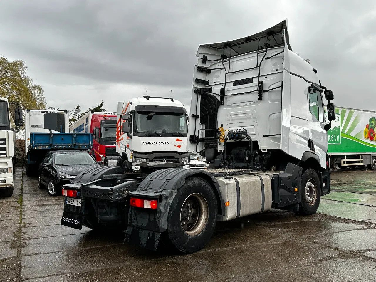 Renault T460 4X2 Tractor-unit Spring/Air Retarder D11 En - Nyergesvontató: 4 kép. Renault T460 4X2 Tractor-unit Spring/Air Retarder D11 En - Nyergesvontató: 4 kép.