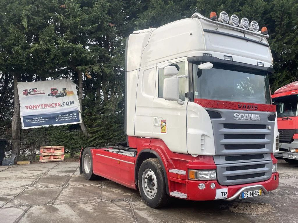 Scania R560 V8 4X2 Tractor-unit Retarder Euro5 - Nyergesvontató: 1 kép. Scania R560 V8 4X2 Tractor-unit Retarder Euro5 - Nyergesvontató: 1 kép.