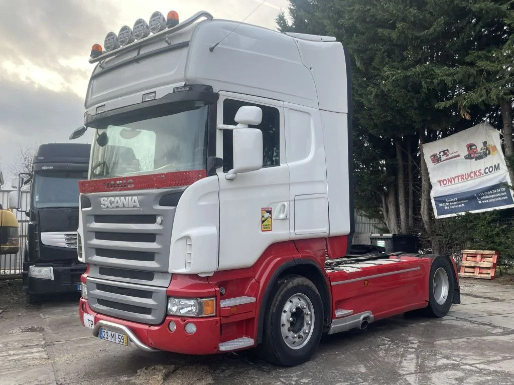 Scania R560 V8 4X2 Tractor-unit Retarder Euro5 Scania R560 V8 4X2 Tractor-unit Retarder Euro5 - Nyergesvontató: 2 kép. Scania R560 V8 4X2 Tractor-unit Retarder Euro5 Scania R560 V8 4X2 Tractor-unit Retarder Euro5 - Nyergesvontató: 2 kép.