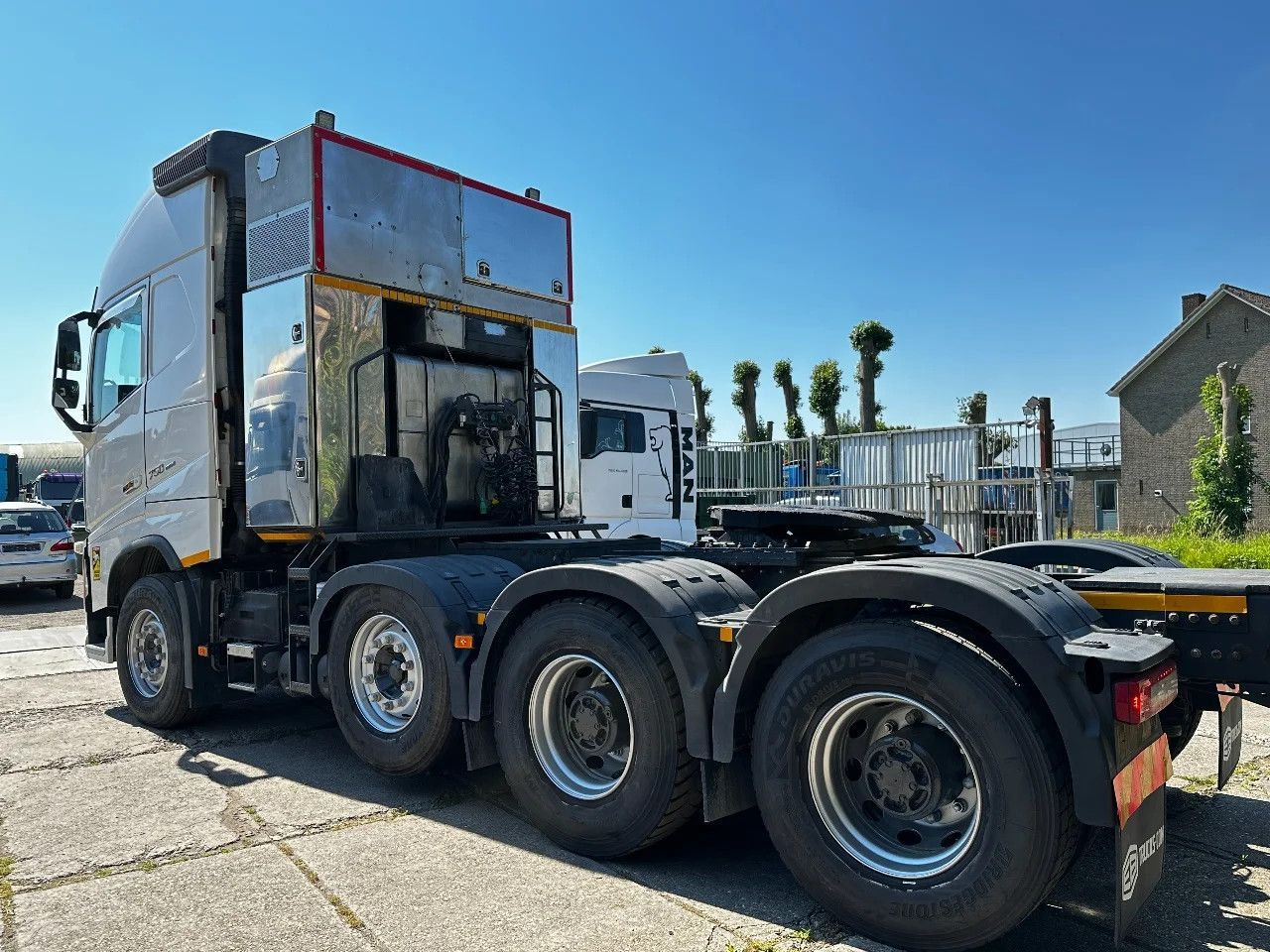 Volvo FH 16.750 8X4 Tractor-unit Push-pull 180T Retard Volvo FH 16.750 8X4 Tractor-unit Push-pull 180T Retard - Nyergesvontató: 3 kép. Volvo FH 16.750 8X4 Tractor-unit Push-pull 180T Retard Volvo FH 16.750 8X4 Tractor-unit Push-pull 180T Retard - Nyergesvontató: 3 kép.