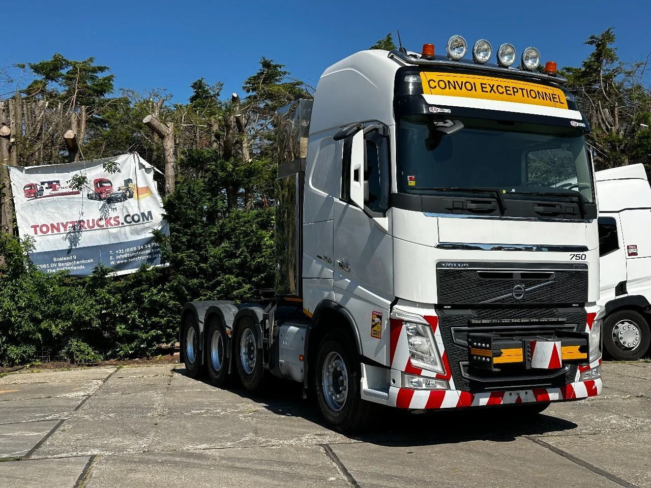 Volvo FH 16.750 8X4 Tractor-unit Push-pull 180T Retard Volvo FH 16.750 8X4 Tractor-unit Push-pull 180T Retard - Nyergesvontató: 1 kép. Volvo FH 16.750 8X4 Tractor-unit Push-pull 180T Retard Volvo FH 16.750 8X4 Tractor-unit Push-pull 180T Retard - Nyergesvontató: 1 kép.