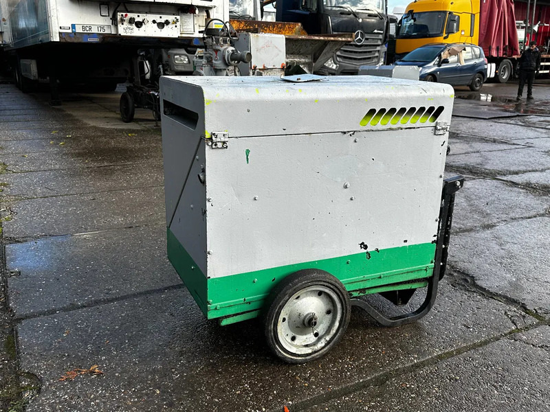 Pramac P6000S2 6KVA Generator - Áramfejlesztő: 5 kép. Pramac P6000S2 6KVA Generator - Áramfejlesztő: 5 kép.