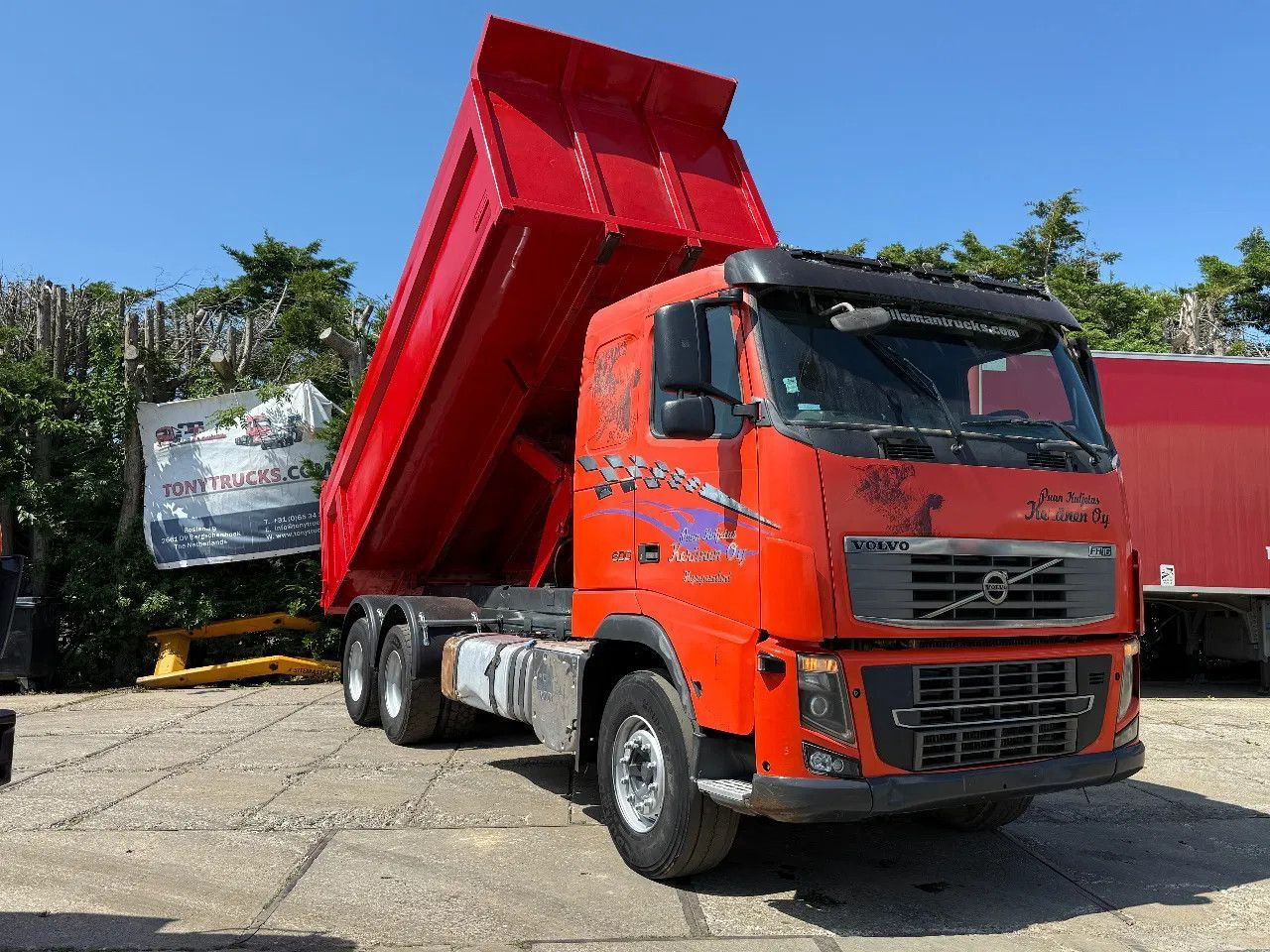 Volvo FH 16.600 6X4 Tipper Spring/Spring Euro5 - Billenőplatós teherautó: 1 kép. Volvo FH 16.600 6X4 Tipper Spring/Spring Euro5 - Billenőplatós teherautó: 1 kép.