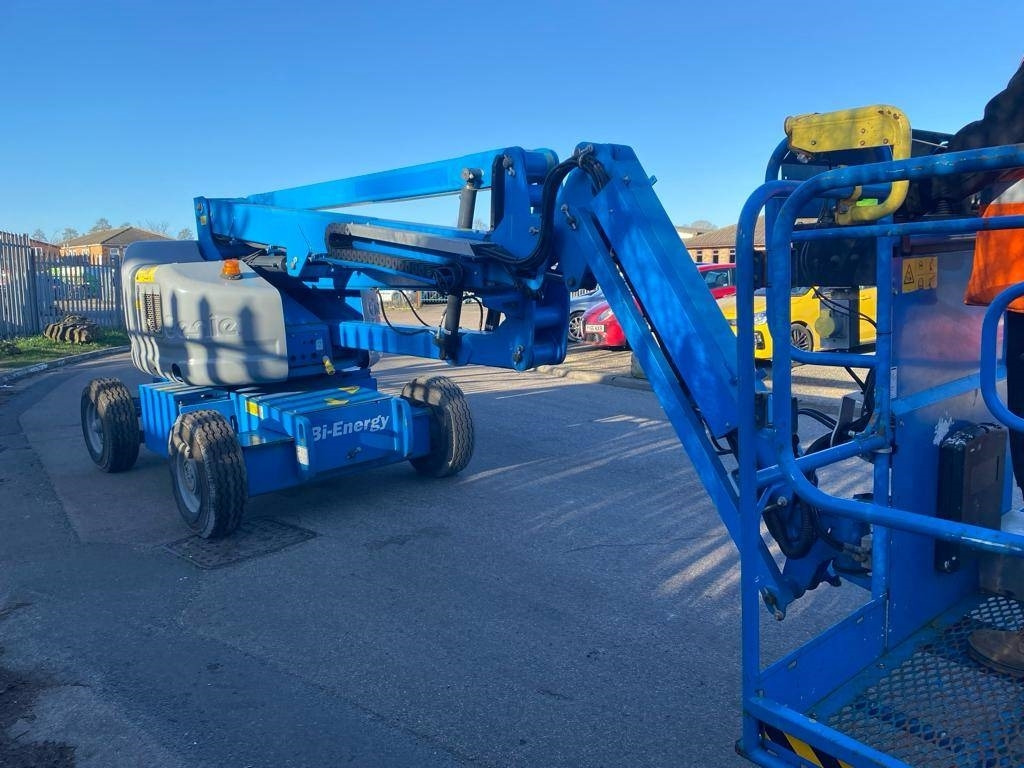 Személyemelő Genie Z 45/25 J BI: 9 kép. Személyemelő Genie Z 45/25 J BI: 9 kép.