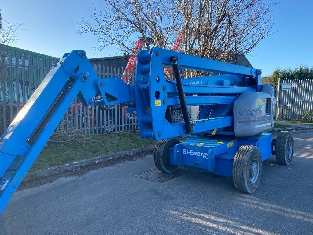 Személyemelő Genie Z 45/25 J BI: 8 kép. Személyemelő Genie Z 45/25 J BI: 8 kép.