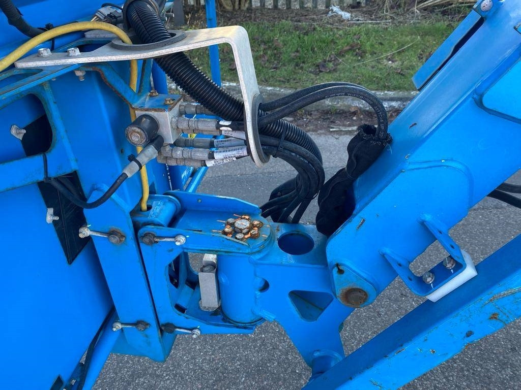 Személyemelő Genie Z 45/25 J BI: 32 kép. Személyemelő Genie Z 45/25 J BI: 32 kép.