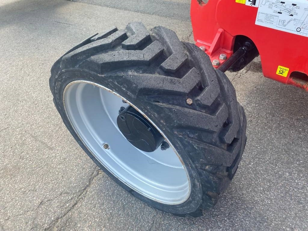 Személyemelő Manitou 160 ATJ: 23 kép.