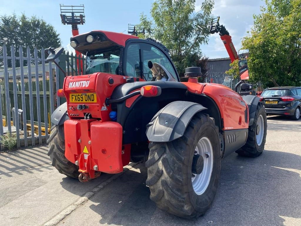 Manitou MLT 741 - Teleszkópos rakodó: 4 kép. Manitou MLT 741 - Teleszkópos rakodó: 4 kép.