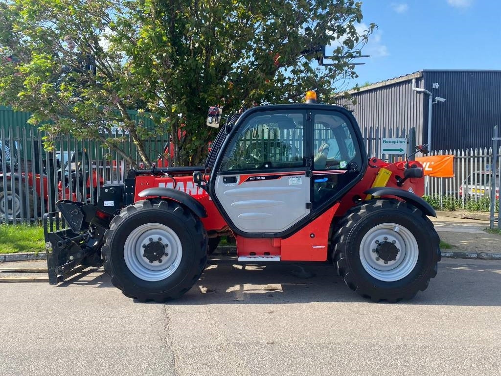 Manitou MT 1033 - Teleszkópos rakodó: 4 kép. Manitou MT 1033 - Teleszkópos rakodó: 4 kép.
