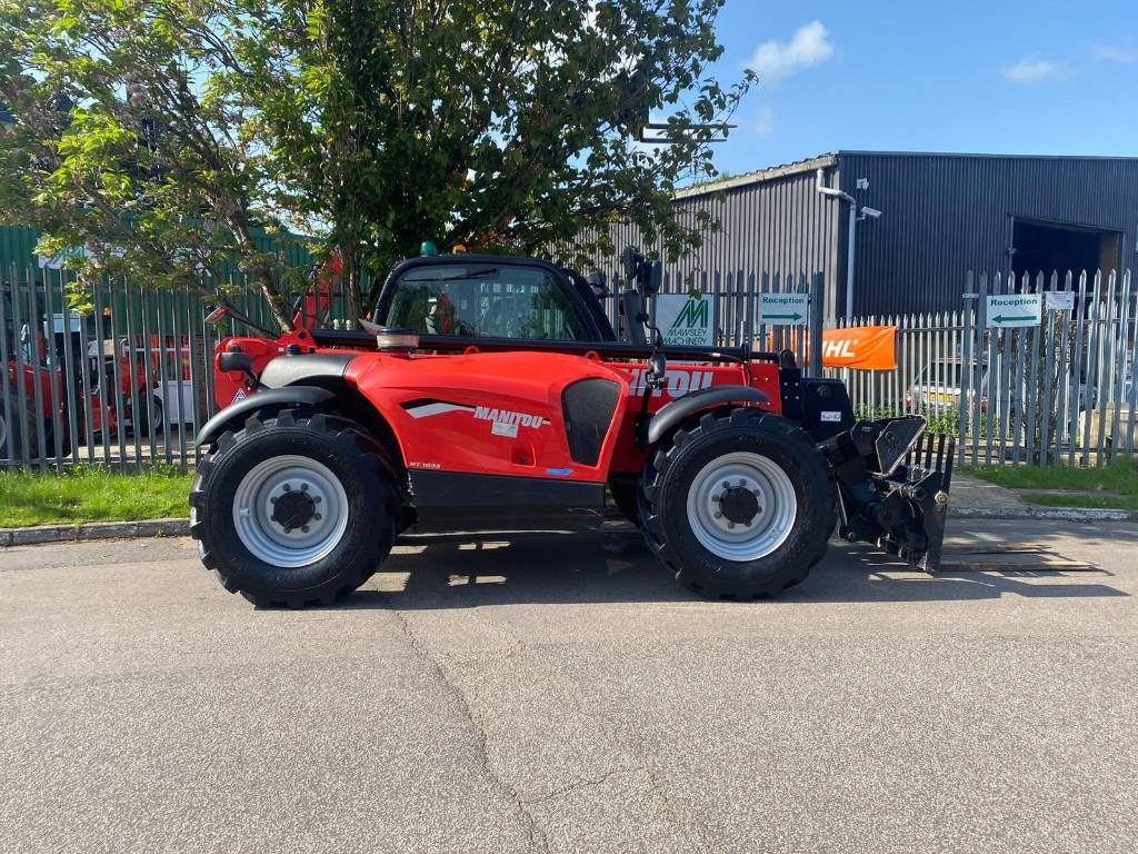 Manitou MT 1033 - Teleszkópos rakodó: 1 kép. Manitou MT 1033 - Teleszkópos rakodó: 1 kép.