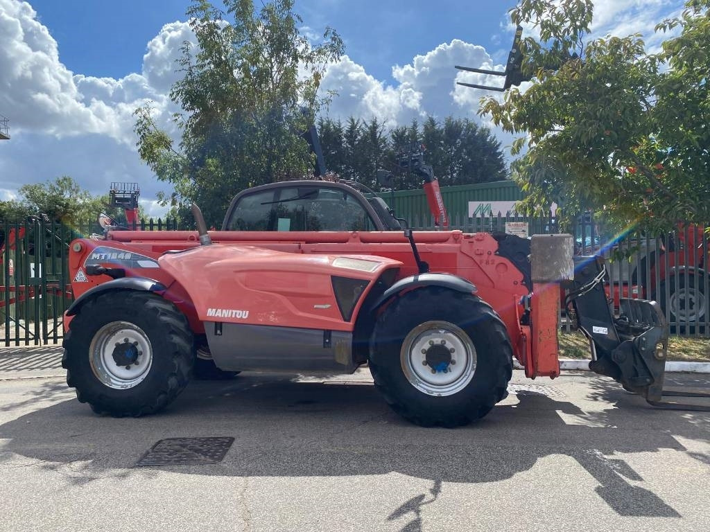 Manitou MT 1840 - Teleszkópos rakodó: 4 kép. Manitou MT 1840 - Teleszkópos rakodó: 4 kép.
