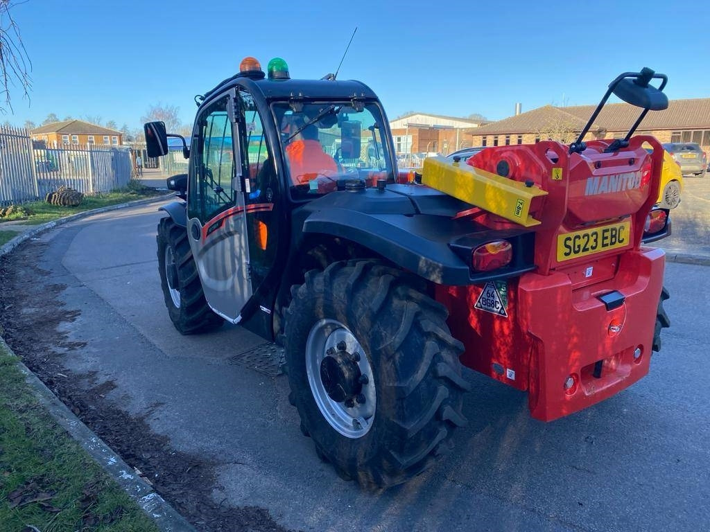Manitou MT730H - Teleszkópos rakodó: 3 kép. Manitou MT730H - Teleszkópos rakodó: 3 kép.