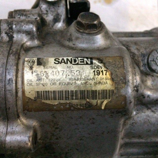 A/C Compressor with electro-magnetic coupling - Klímakompresszor - Anyagmozgató gép: 5 kép. A/C Compressor with electro-magnetic coupling - Klímakompresszor - Anyagmozgató gép: 5 kép.