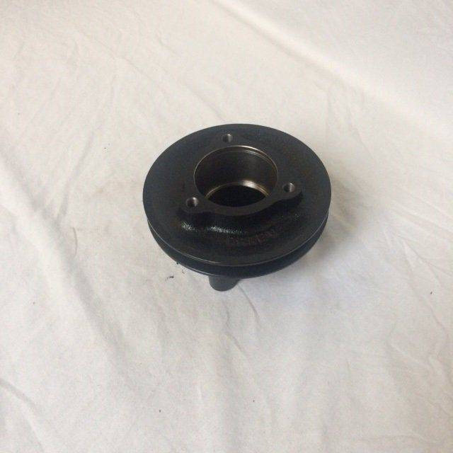 Pulley Driven for Caterpillar DP40-50 - Alkatrész - Anyagmozgató gép: 2 kép. Pulley Driven for Caterpillar DP40-50 - Alkatrész - Anyagmozgató gép: 2 kép.