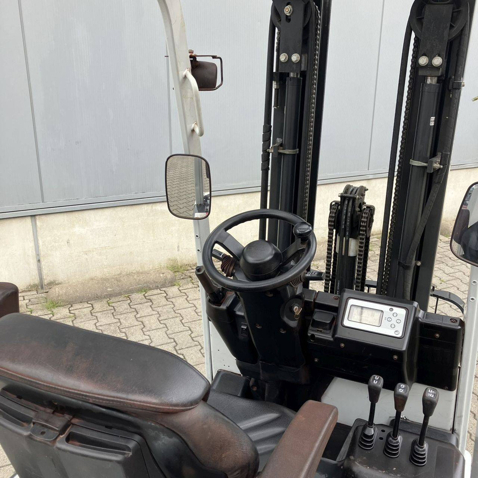 Atlet ET15 (A1N1L15Q) - Elektromos targonca: 4 kép. Atlet ET15 (A1N1L15Q) - Elektromos targonca: 4 kép.