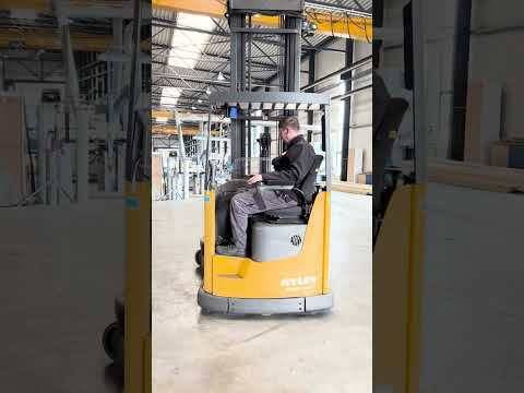 Atlet UFS200DTFVRF850 - Négyutas tolóoszlopos targoncá: 2 kép. Atlet UFS200DTFVRF850 - Négyutas tolóoszlopos targoncá: 2 kép.