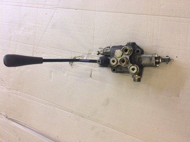 BLB Hydraulic valve for Atlet TS140STFVP420 - Hidraulikus szelep - Anyagmozgató gép: 1 kép. BLB Hydraulic valve for Atlet TS140STFVP420 - Hidraulikus szelep - Anyagmozgató gép: 1 kép.