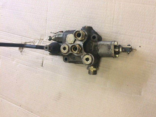 BLB Hydraulic valve for Atlet TS140STFVP420 - Hidraulikus szelep - Anyagmozgató gép: 2 kép. BLB Hydraulic valve for Atlet TS140STFVP420 - Hidraulikus szelep - Anyagmozgató gép: 2 kép.