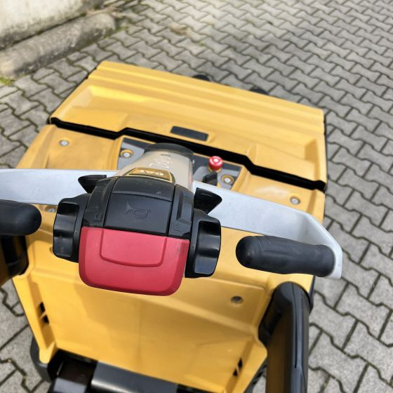 Kézi raklapemelő Caterpillar NPV20N2: 16 kép.