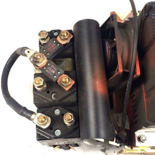 Complete electronics system for Linde /132/ - ECU - Anyagmozgató gép: 2 kép. Complete electronics system for Linde /132/ - ECU - Anyagmozgató gép: 2 kép.