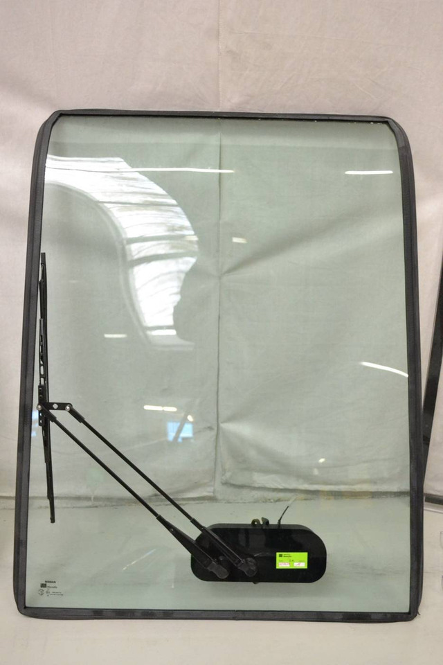 Complete set Nissan TX steel Cabin - Ajtó és alkatrészek - Anyagmozgató gép: 4 kép. Complete set Nissan TX steel Cabin - Ajtó és alkatrészek - Anyagmozgató gép: 4 kép.