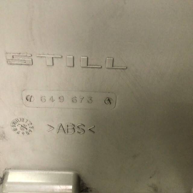 Cover for Still R60-18 - Karosszéria és külső - Anyagmozgató gép: 3 kép. Cover for Still R60-18 - Karosszéria és külső - Anyagmozgató gép: 3 kép.