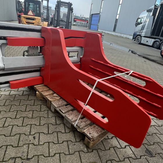 Bálafogó - Mezőgazdasági gépek Dürwen Bale Clamp with side shift: 7 kép.
