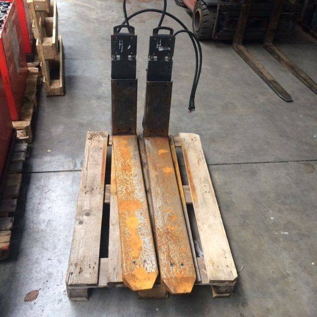 Dürwen Reachforks - Raklapvilla: 1 kép. Dürwen Reachforks - Raklapvilla: 1 kép.