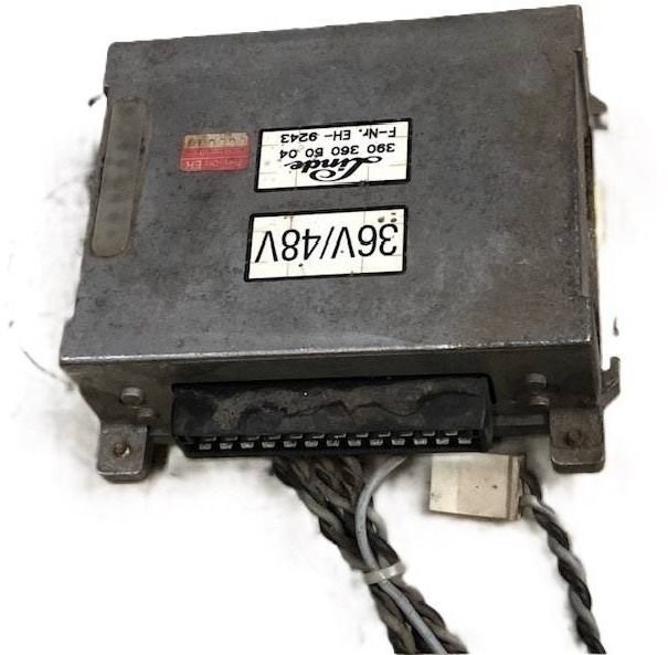 Electronics controller 48V - Elektromos rendszer - Anyagmozgató gép: 1 kép. Electronics controller 48V - Elektromos rendszer - Anyagmozgató gép: 1 kép.