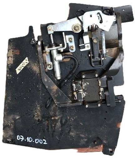 Floor plate with pedals for Linde - Pedál - Anyagmozgató gép: 2 kép. Floor plate with pedals for Linde - Pedál - Anyagmozgató gép: 2 kép.