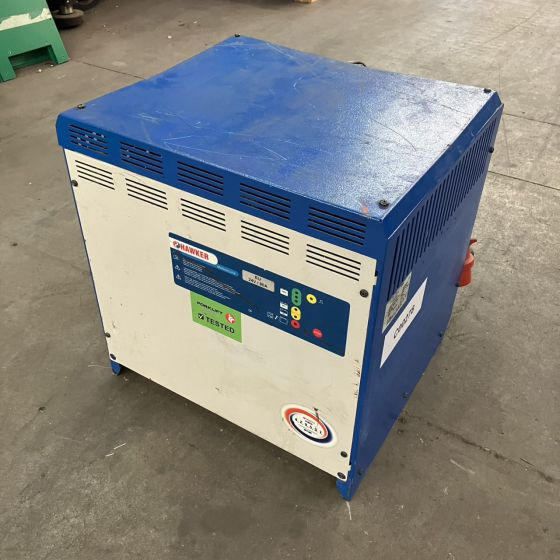 Hawker D24V/90A 625Ah - Elektromos rendszer - Anyagmozgató gép: 1 kép. Hawker D24V/90A 625Ah - Elektromos rendszer - Anyagmozgató gép: 1 kép.