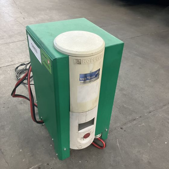 Hoppecke E230 G24/25B-F14HO-HF Trak Basic - Elektromos rendszer - Anyagmozgató gép: 2 kép. Hoppecke E230 G24/25B-F14HO-HF Trak Basic - Elektromos rendszer - Anyagmozgató gép: 2 kép.