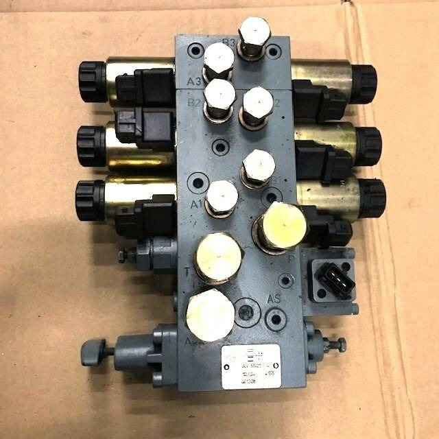 Hydraulic block for Caterpillar - Hidraulikus szelep - Anyagmozgató gép: 1 kép. Hydraulic block for Caterpillar - Hidraulikus szelep - Anyagmozgató gép: 1 kép.
