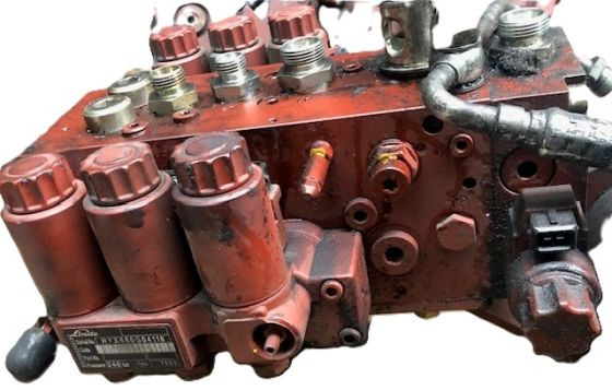 Hydraulic control valve for Linde - Hidraulikus szelep - Anyagmozgató gép: 2 kép. Hydraulic control valve for Linde - Hidraulikus szelep - Anyagmozgató gép: 2 kép.