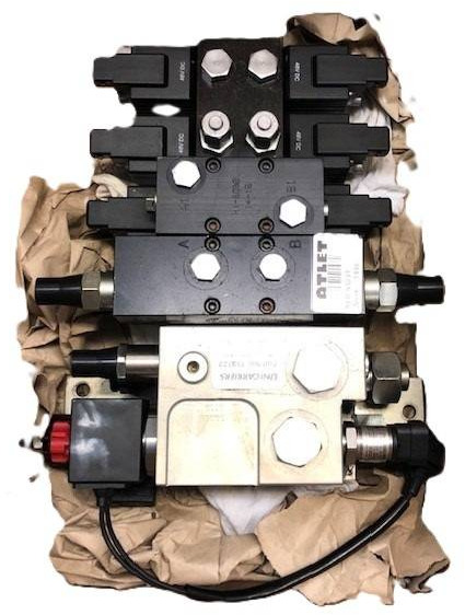 Hydraulivc control valve for Atlet - Hidraulikus szelep - Anyagmozgató gép: 1 kép. Hydraulivc control valve for Atlet - Hidraulikus szelep - Anyagmozgató gép: 1 kép.