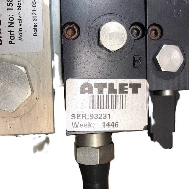 Hydraulivc control valve for Atlet - Hidraulikus szelep - Anyagmozgató gép: 4 kép. Hydraulivc control valve for Atlet - Hidraulikus szelep - Anyagmozgató gép: 4 kép.